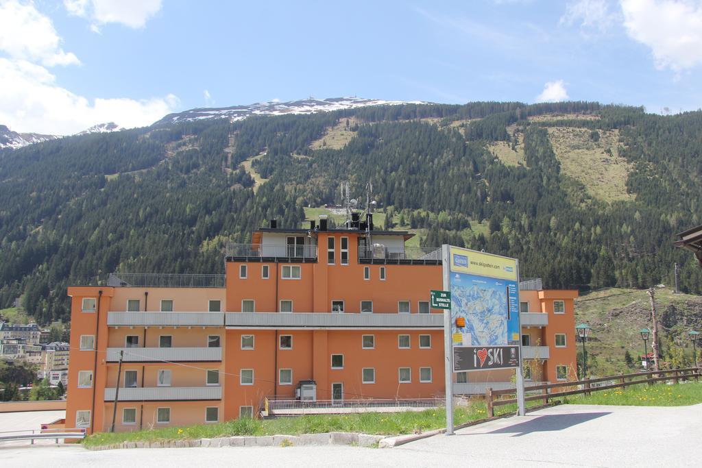 Aparthotel Schillerhof Bad Gastein Bagian luar foto